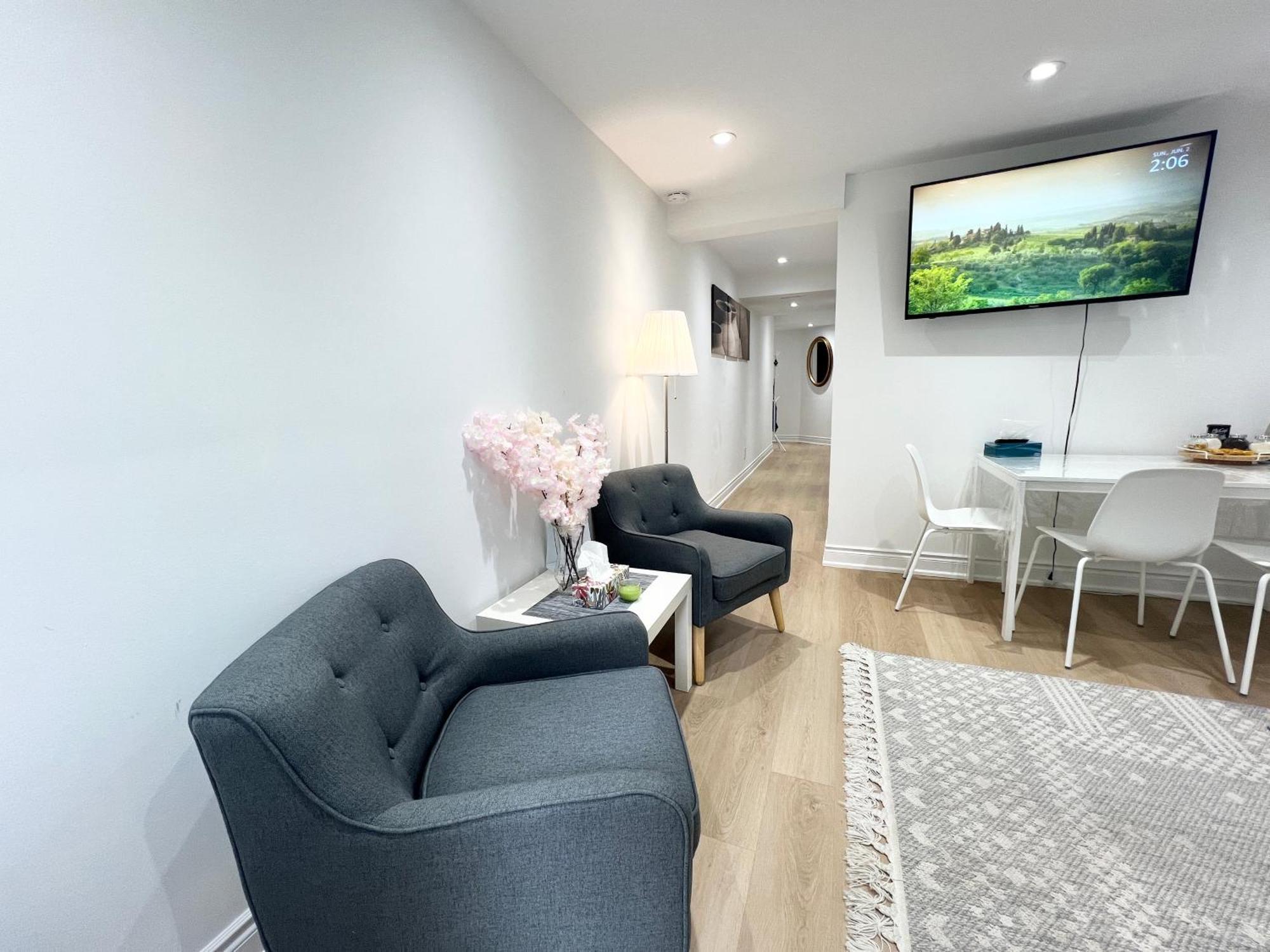 Cozy, Brand-New, 2Bdr,Walkout Apt, Free Parking Richmond Hill Exterior photo