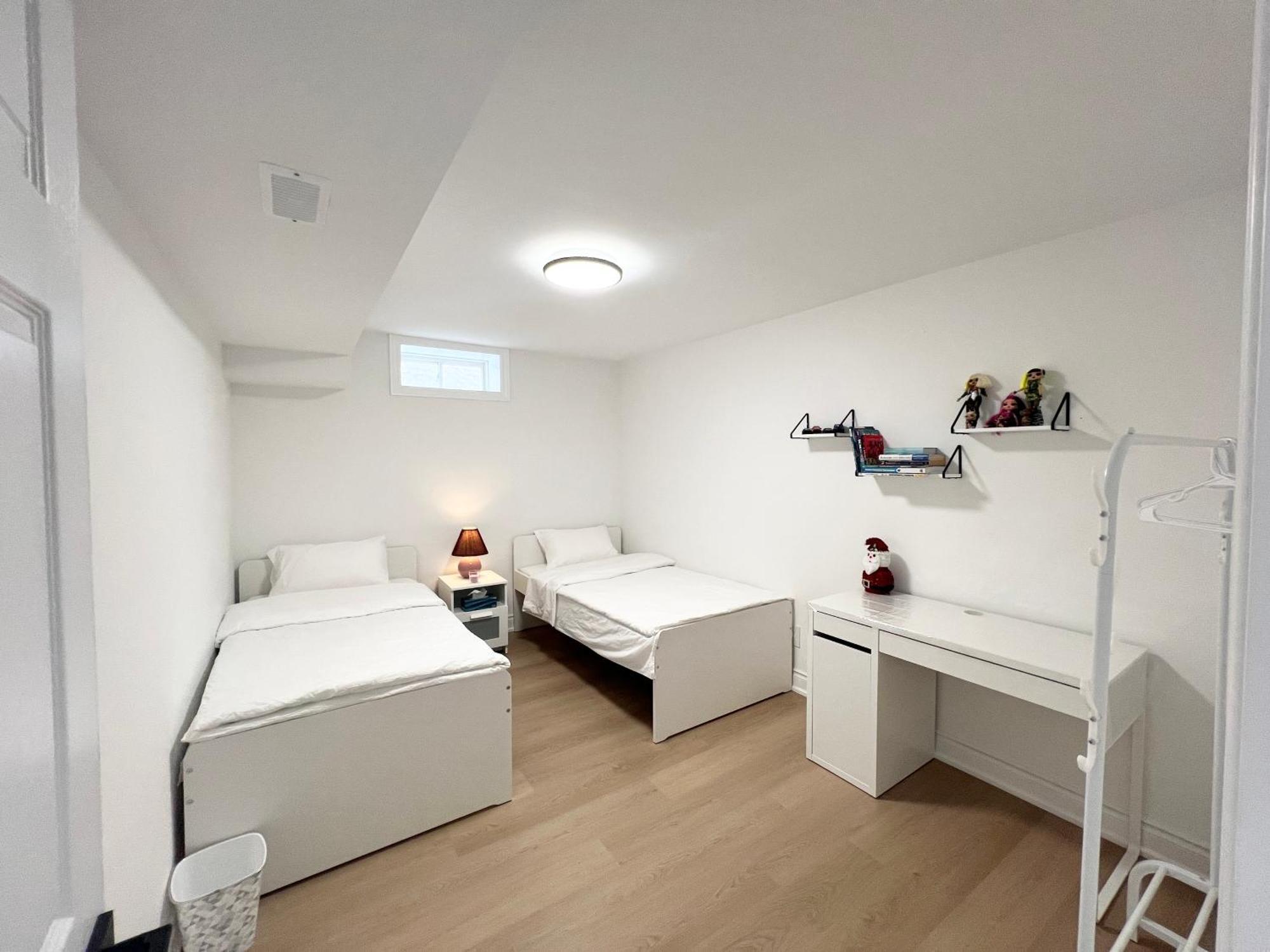Cozy, Brand-New, 2Bdr,Walkout Apt, Free Parking Richmond Hill Exterior photo