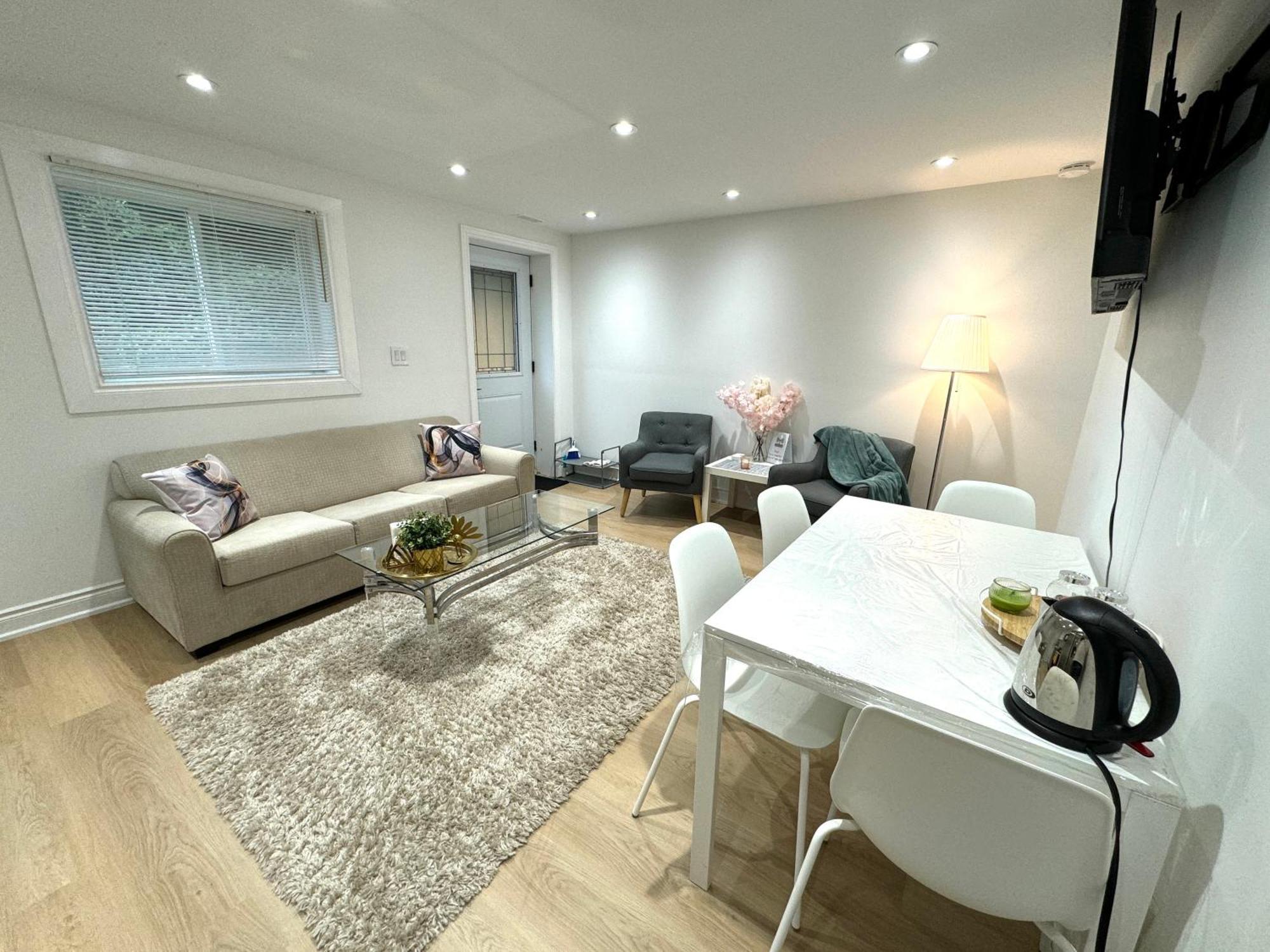 Cozy, Brand-New, 2Bdr,Walkout Apt, Free Parking Richmond Hill Exterior photo