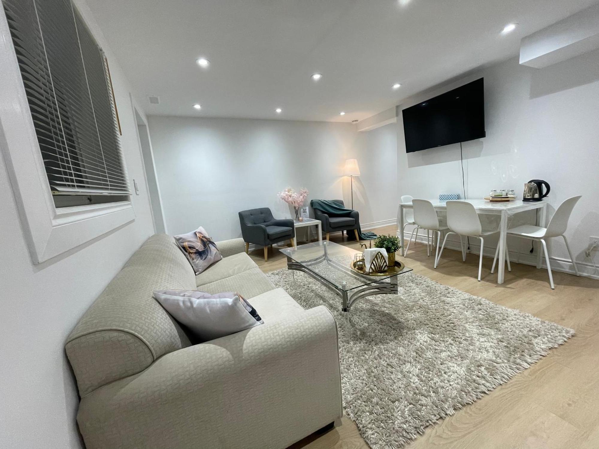 Cozy, Brand-New, 2Bdr,Walkout Apt, Free Parking Richmond Hill Exterior photo